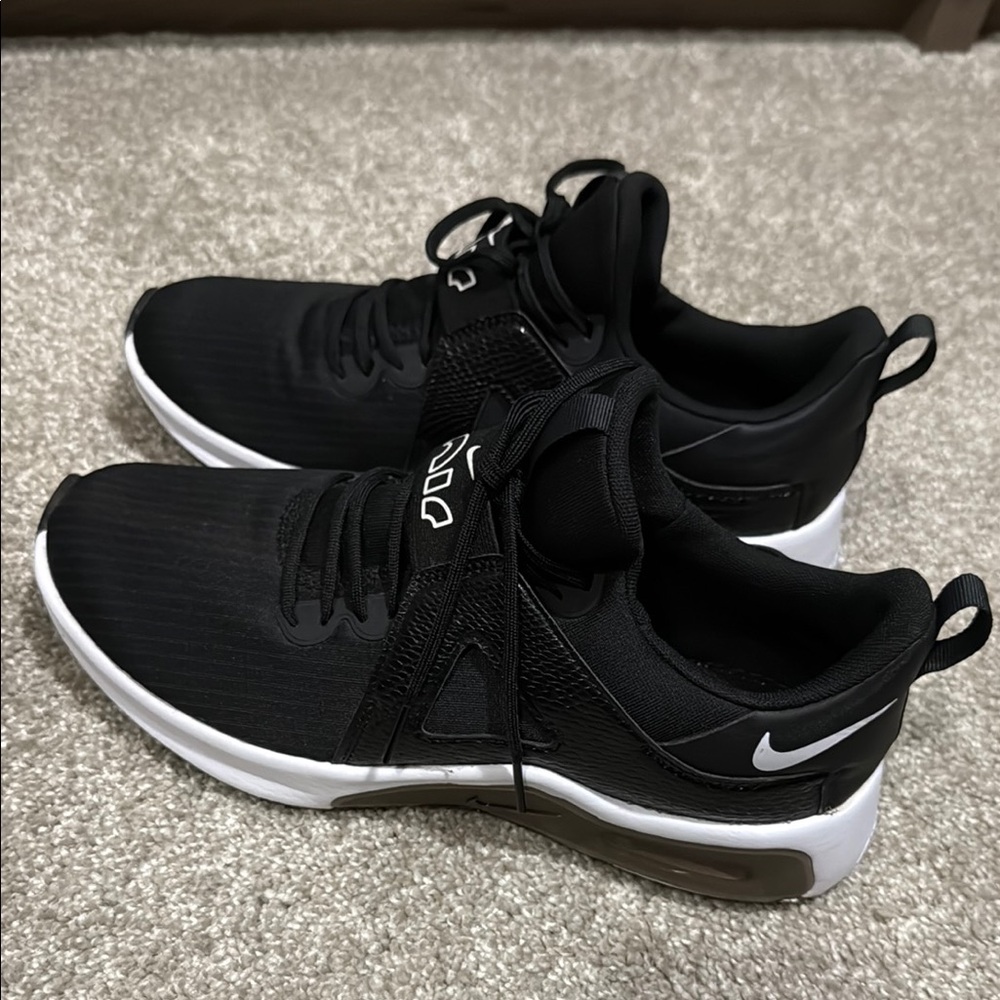 Nike Women’s Air Max Bella TR 5